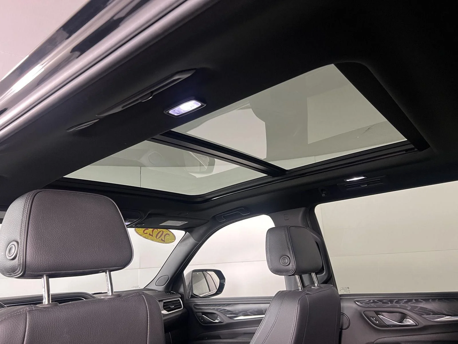 Used 2023 Onyx Black GMC Denali image 3