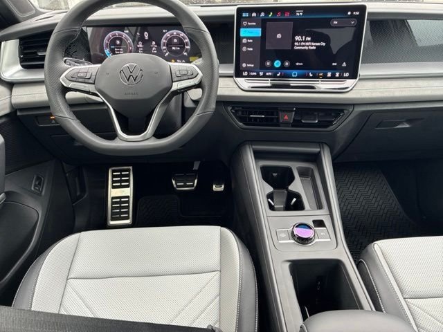 New 2026 Avocado Green W/Deep Black Roof Volkswagen SE R-Line Black image 12