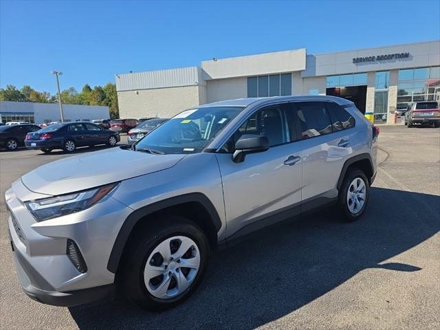 Certified Used 2025 SILVER SKY METALLIC Toyota  image 6