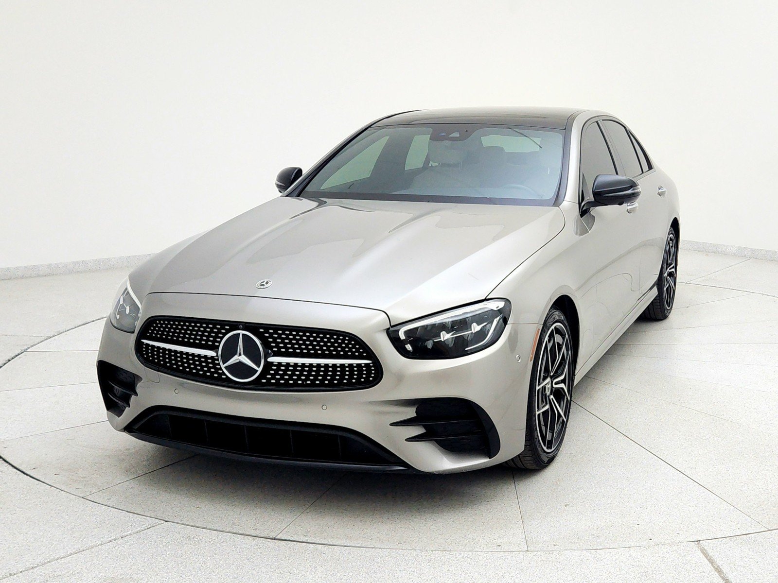 2022 Mercedes-Benz E-Class E350's photo