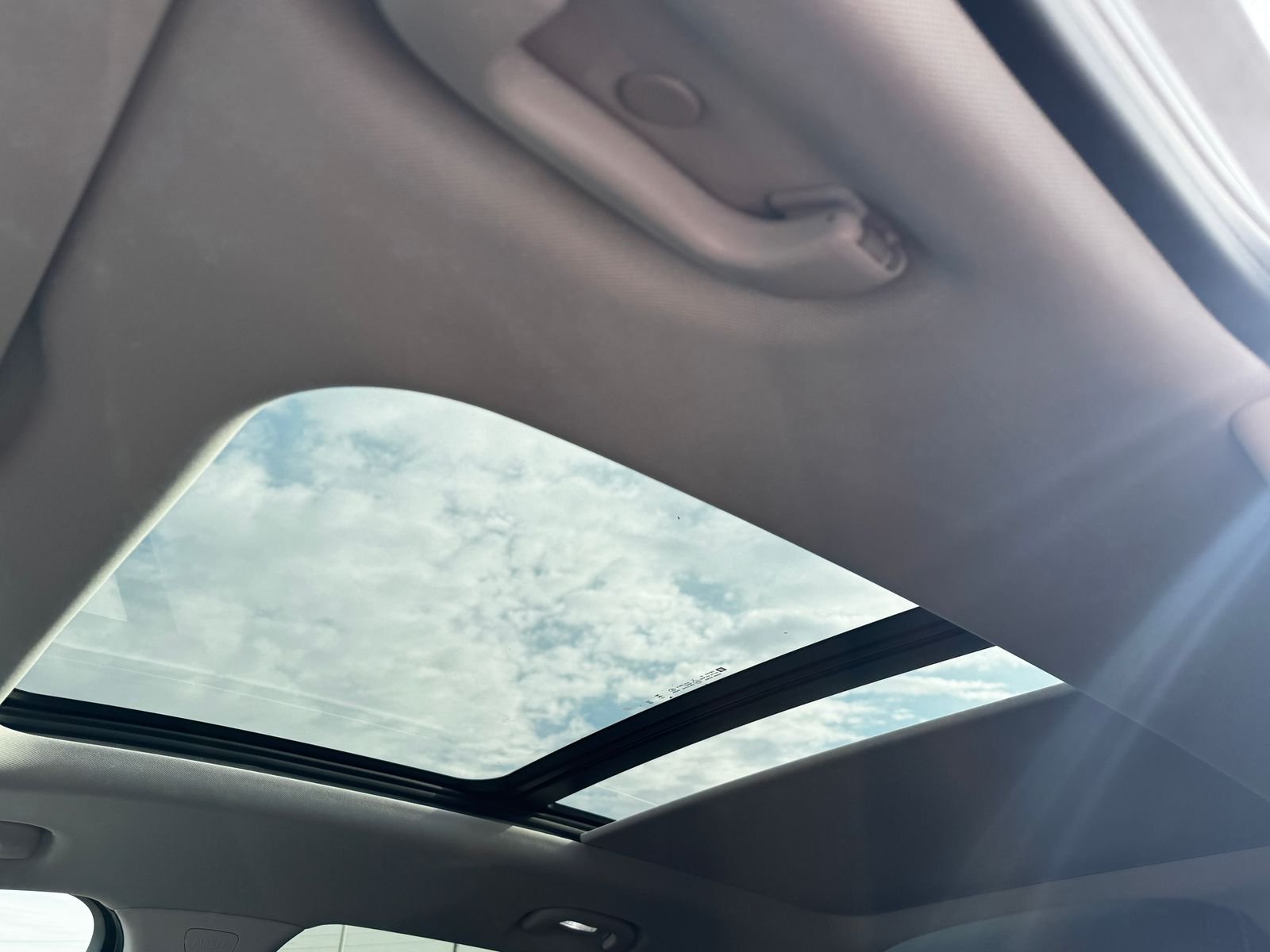 New 2026 White Buick Avenir image 9