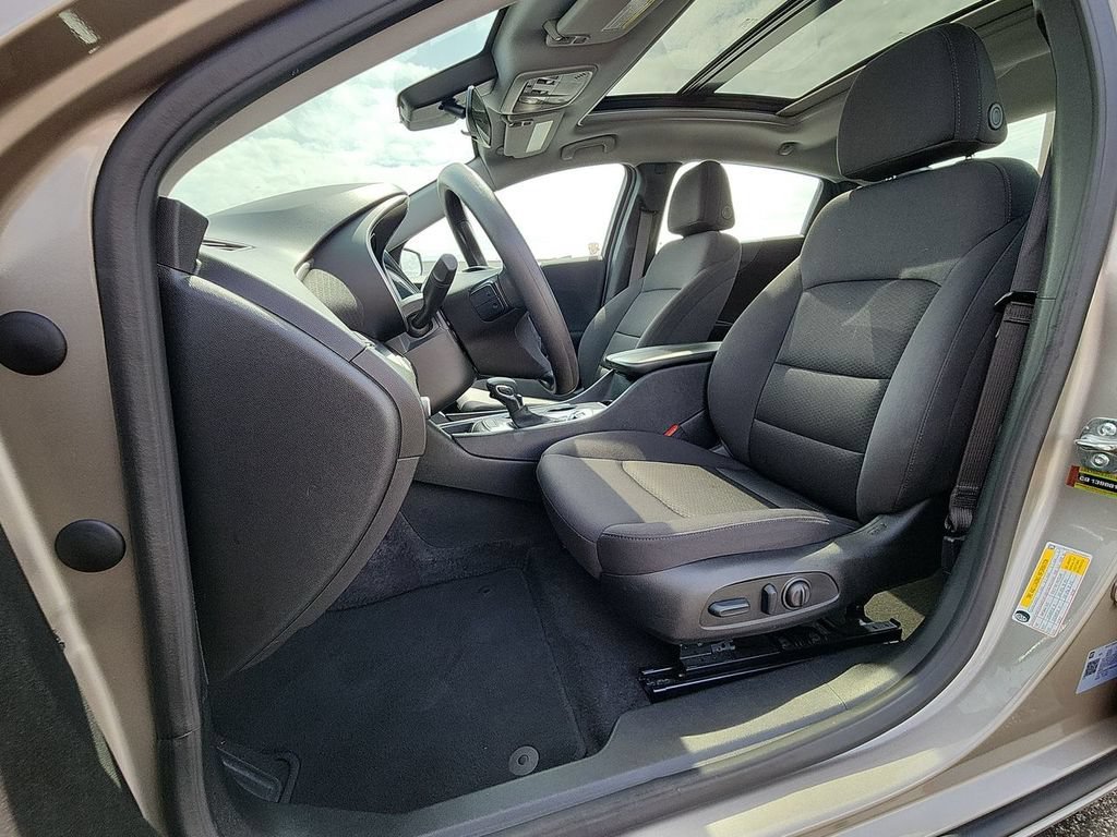 Used 2024 Mineral Gray Metallic Chevrolet 1LT image 11