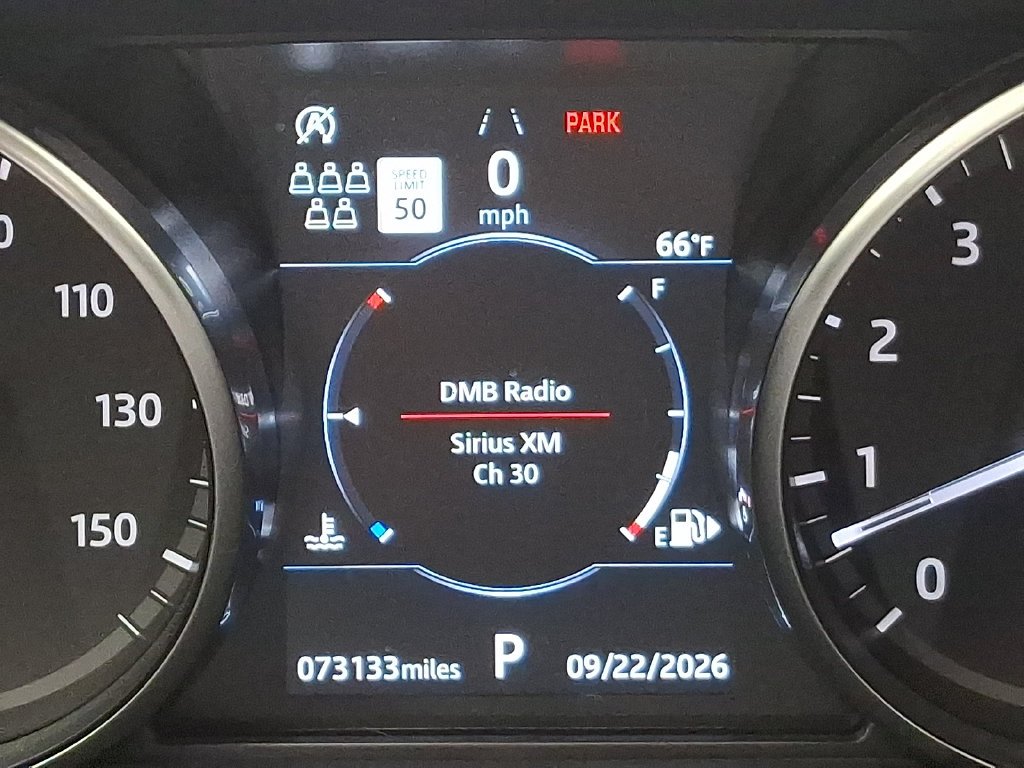Used 2020  Land Rover SE image 22