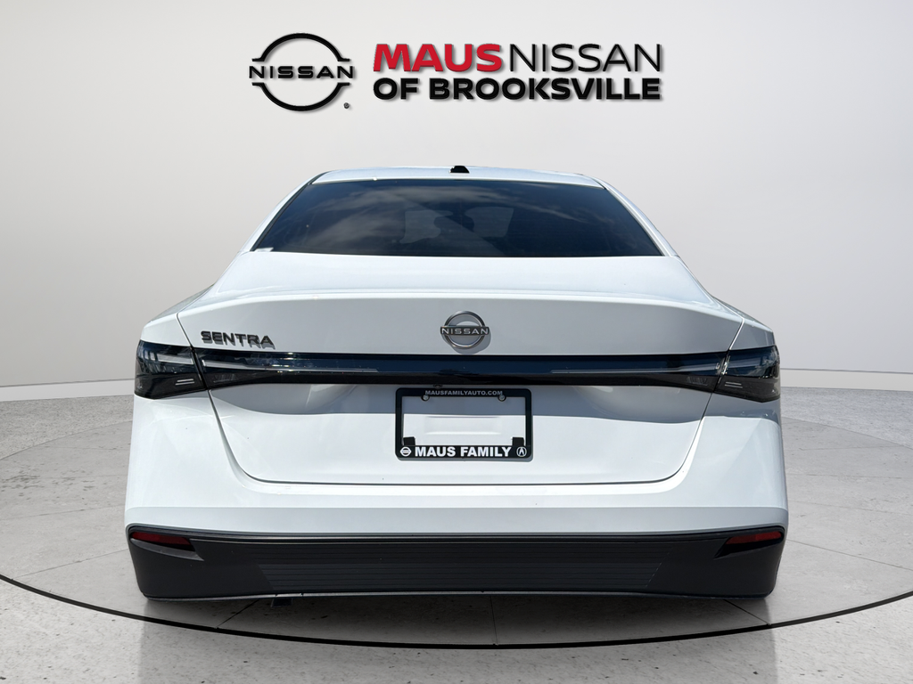 New 2027 White Nissan SV image 9