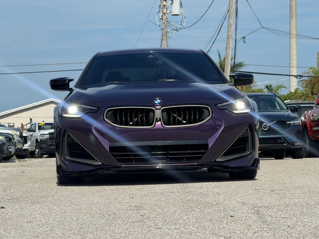 Used 2022  BMW i xDrive image 2