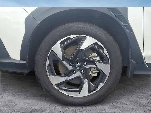 Used 2025 White Subaru Limited image 8