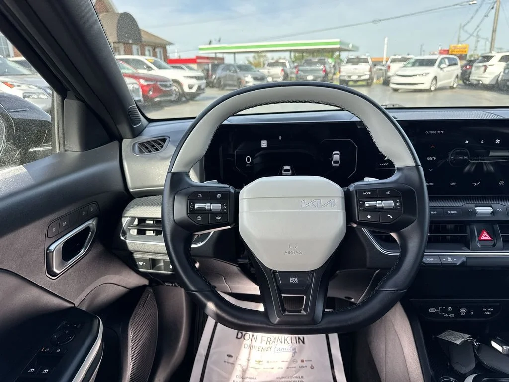 Used 2025 Black Kia GT-Line image 14