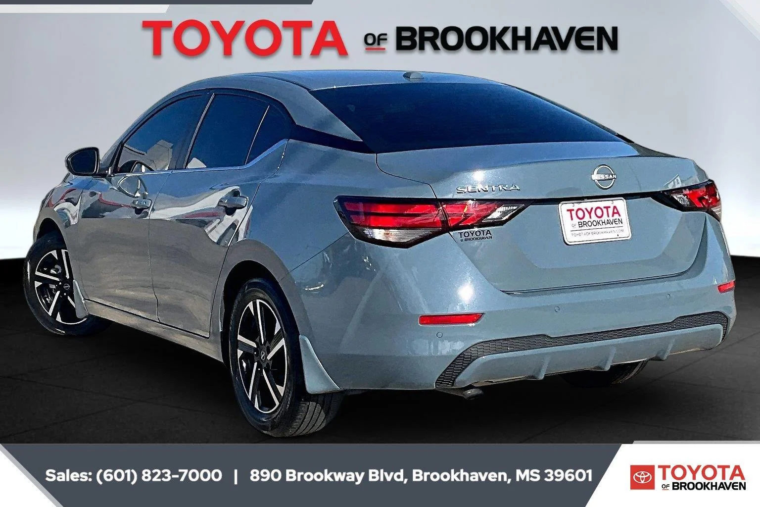 Used 2025 Atlantic Gray Metallic Nissan SV image 2