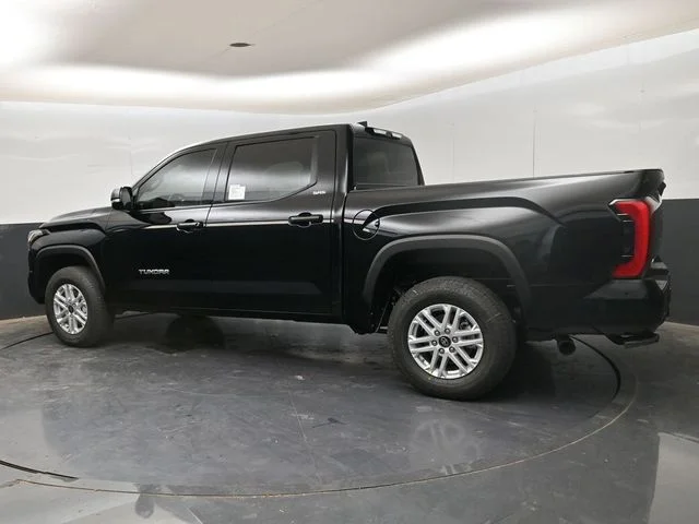 2026 Toyota Tundra SR5 - Photo 6