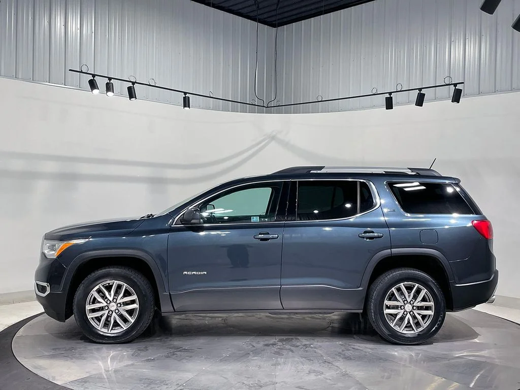 Used 2019 Blue GMC SLE-2 image 16