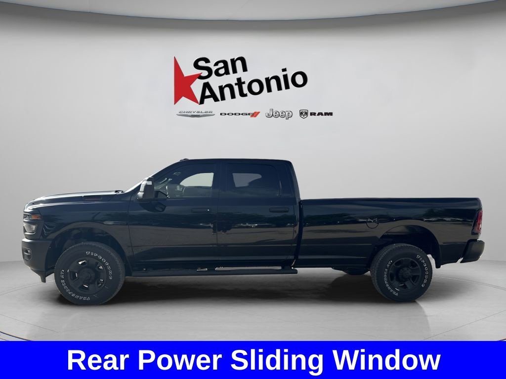 New 2026 Diamond Black Crystal Pearl-Coat Exterior Paint RAM Tradesman image 11