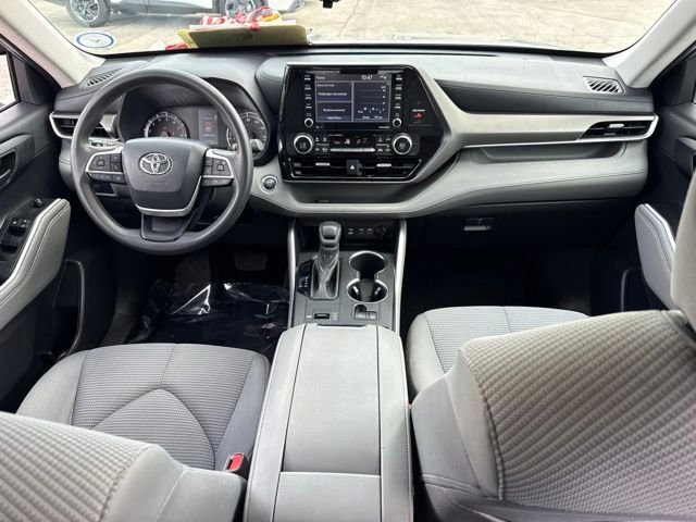 Used 2022 Silver Toyota L image 17