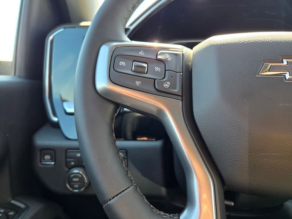 New 2026 Black Chevrolet LT image 27