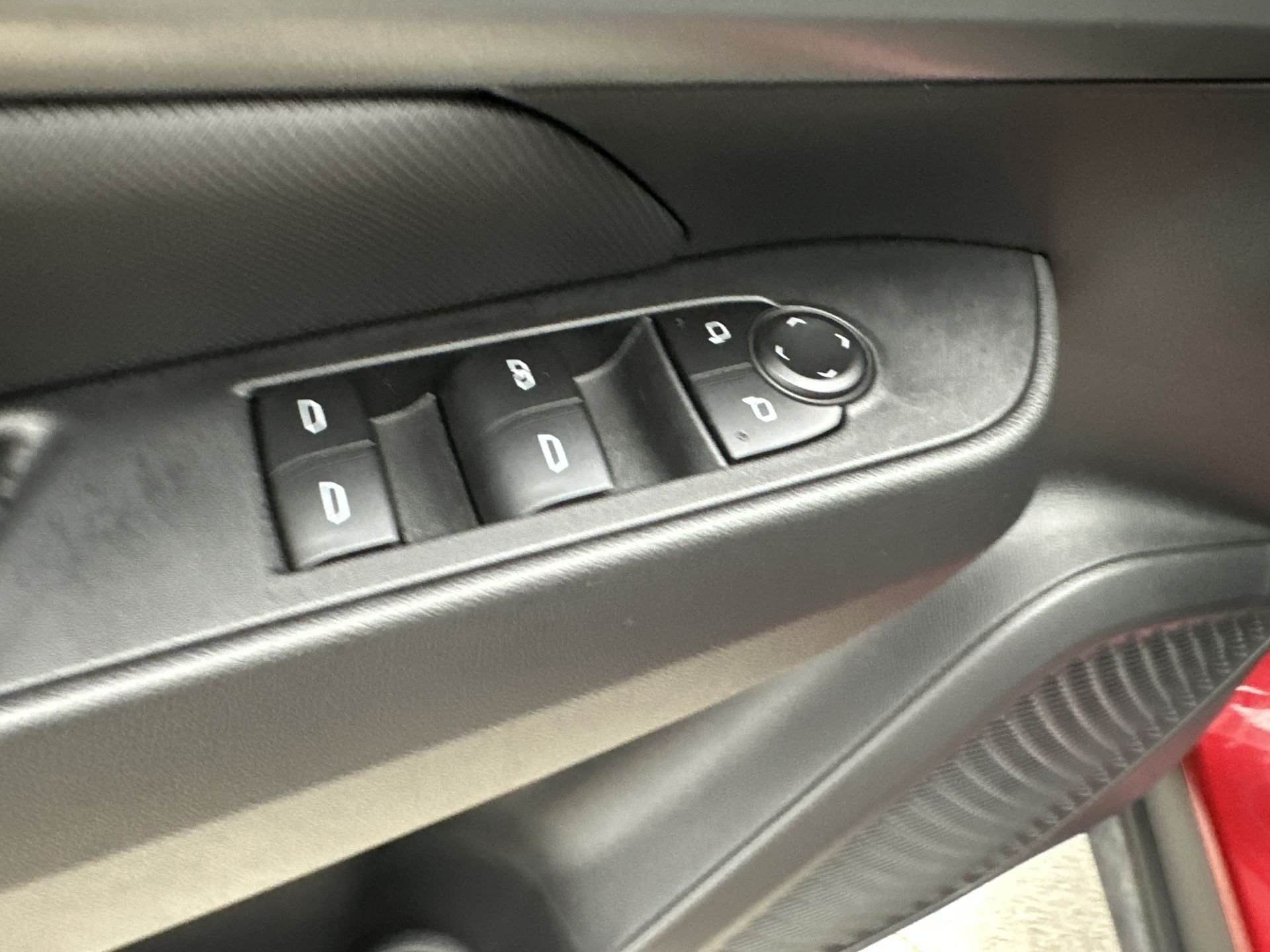 2025 Chevrolet Equinox EV RS - Photo 65