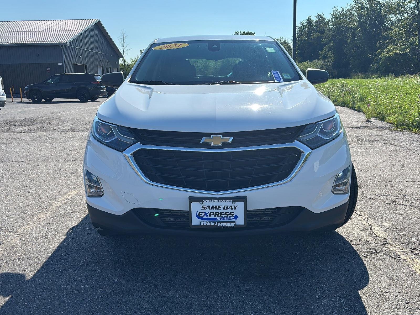 Used 2021 Summit White Chevrolet LS image 2