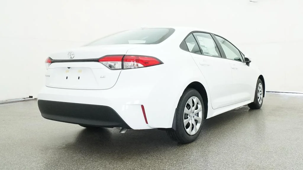New 2027 Ice Cap Toyota LE image 21