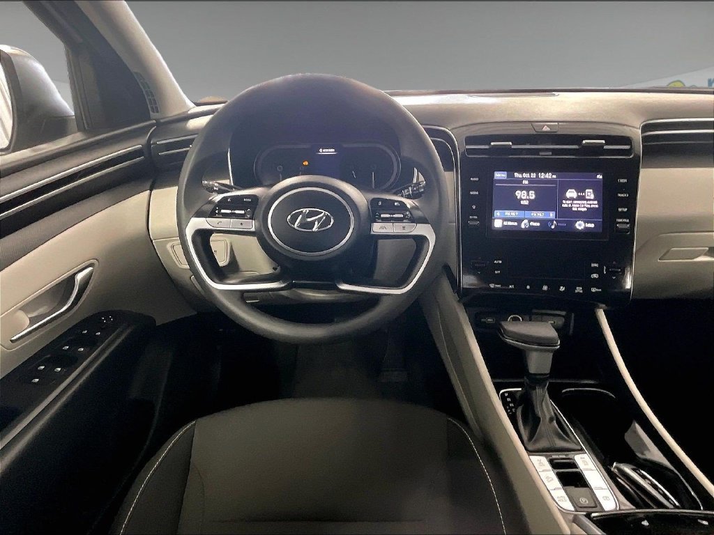 Used 2024 Silver Hyundai SEL image 17