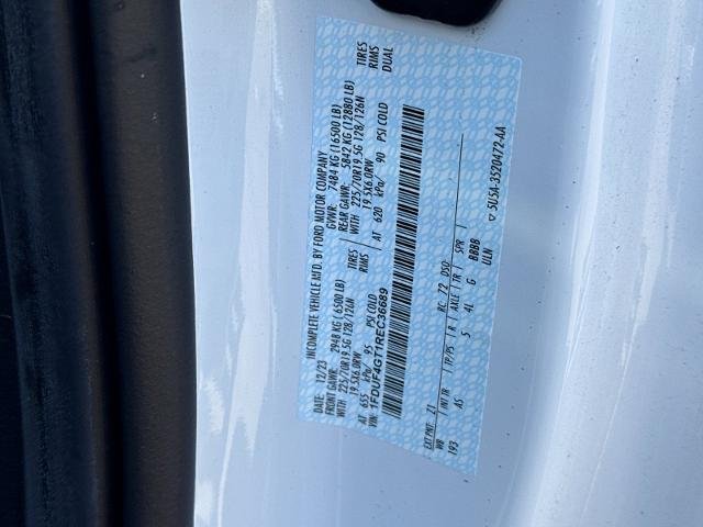 New 2024 Oxford White Ford F-450® XL image 50