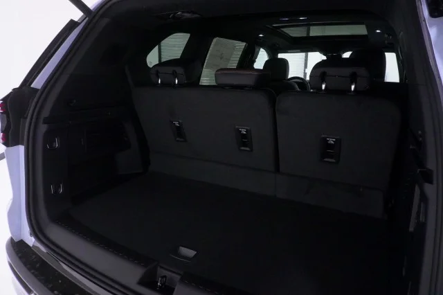 2026 GMC Acadia Denali Ultimate - Photo 8