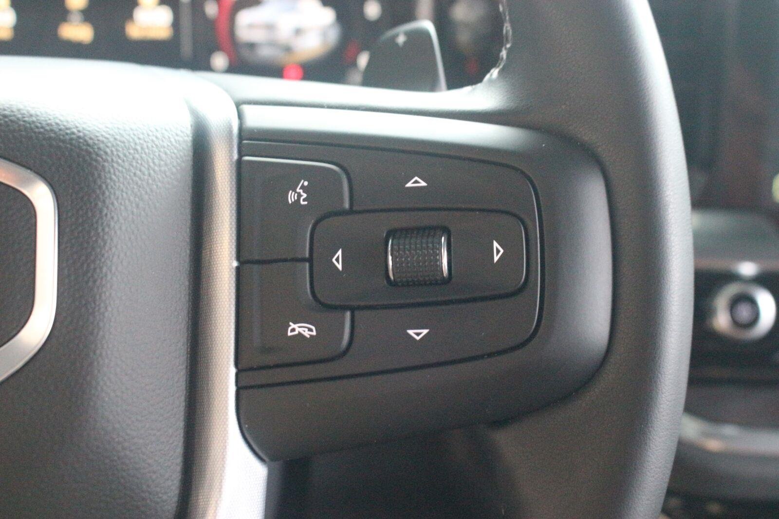 Used 2026 Onyx Black GMC SLT image 16