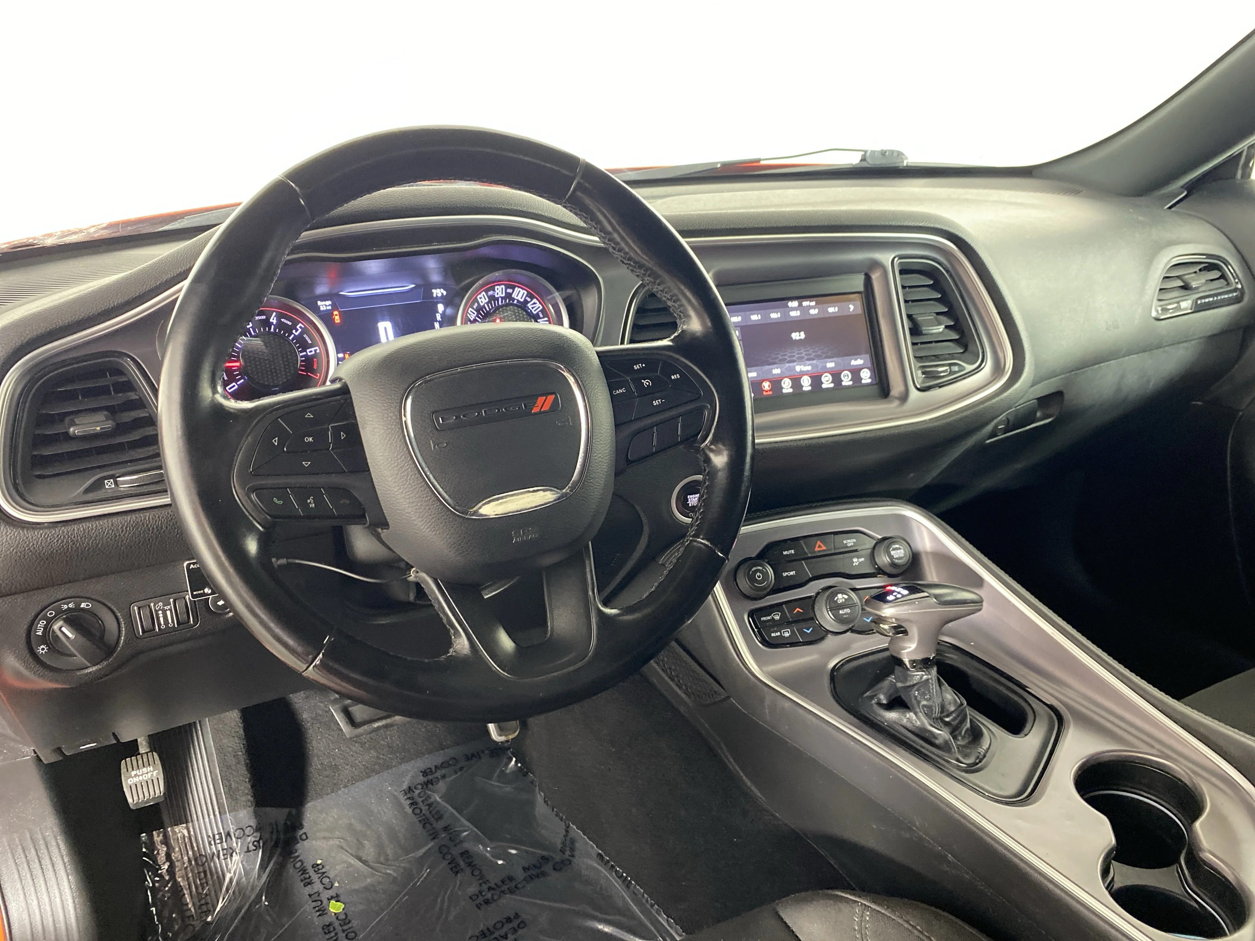 Used 2019 Go Mango Dodge SXT image 16