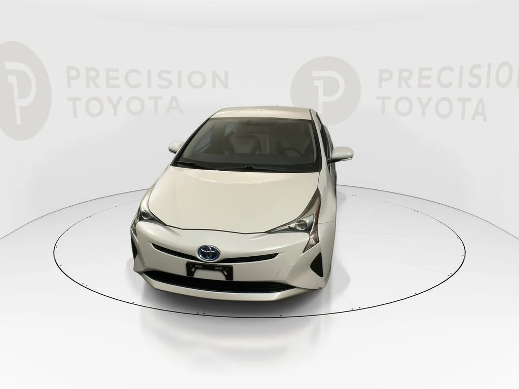 Used 2016 Blizzard Pearl Toyota Three image 7