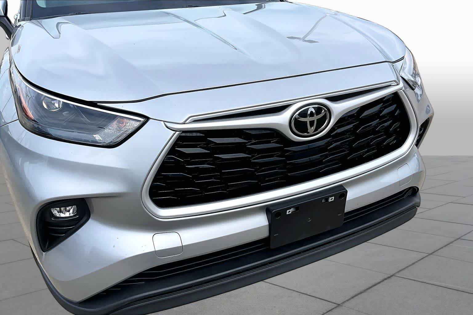 Used 2024 Celestial Silver Metallic Toyota LE image 29