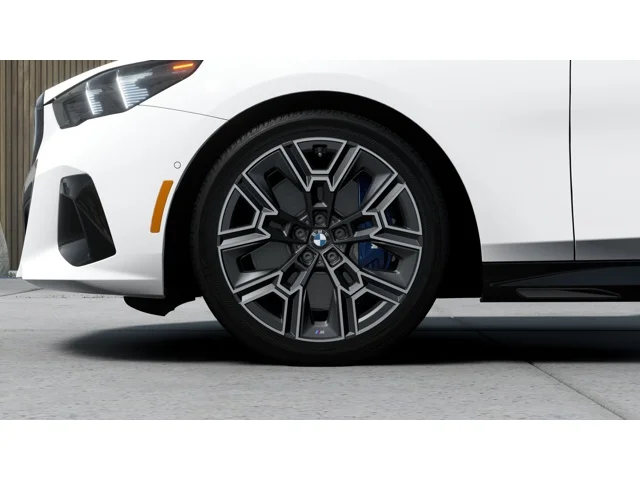 New 2027 Alpine White BMW 540i xDrive image 7