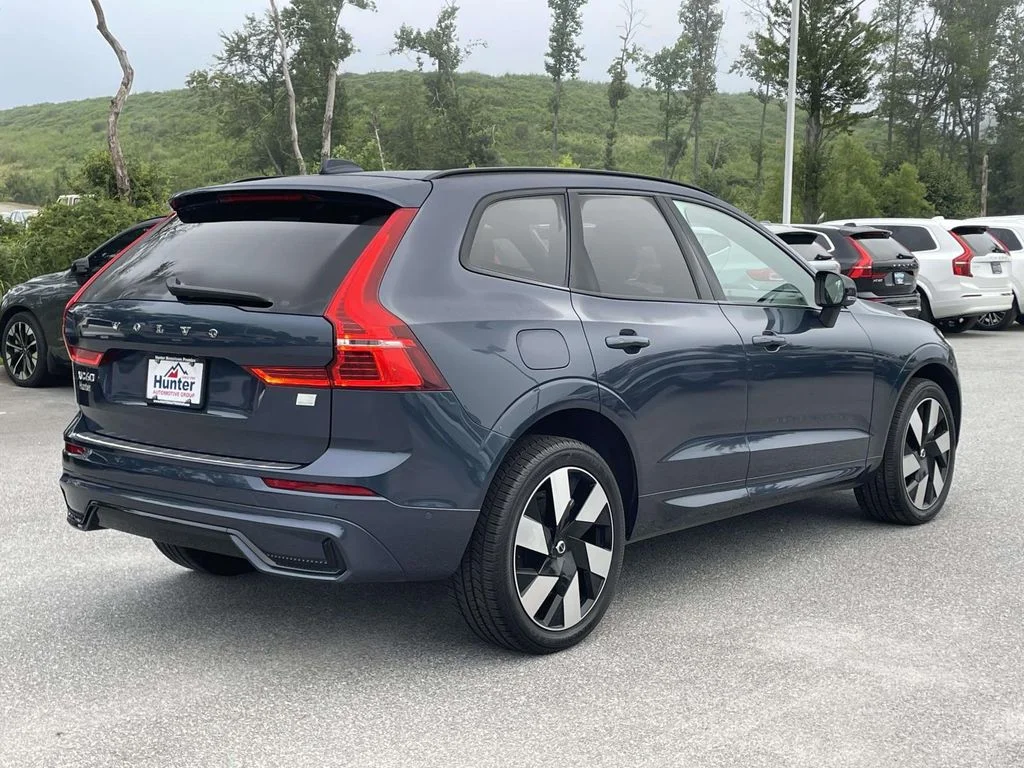 Certified Used 2024 Denim Blue Volvo Ultimate image 28