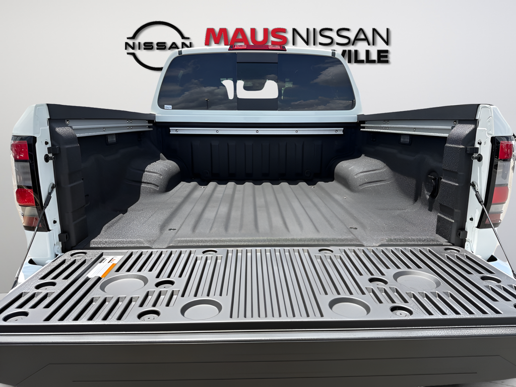 New 2026 White Nissan PRO-4X image 10