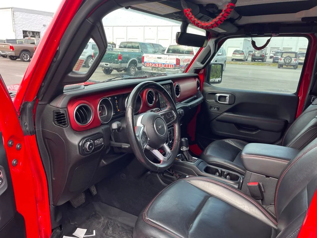 Used 2021 Red Jeep Unlimited Rubicon image 5