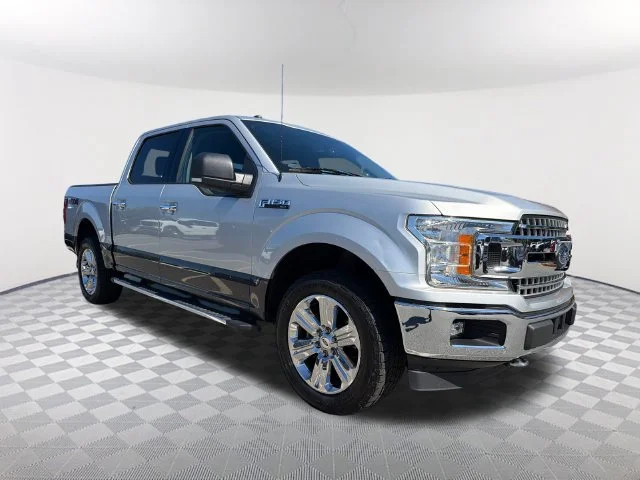 Used 2018 Silver Ford XLT image 3