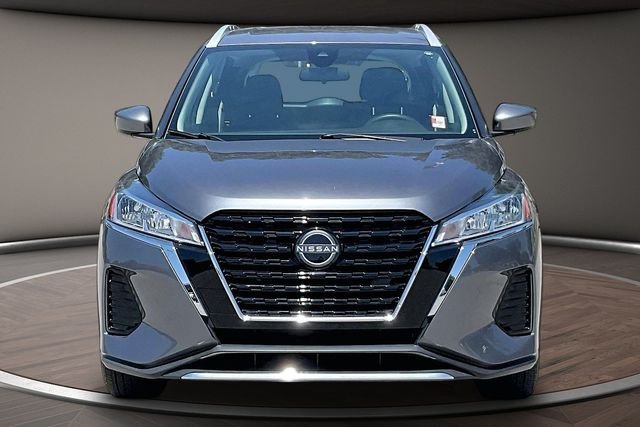Used 2024 Gray Nissan SV image 3