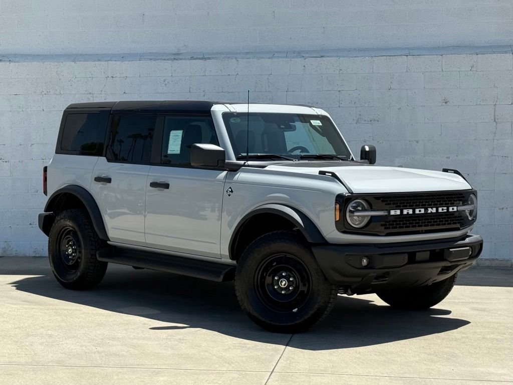 Avalanche Gray 2026 Ford Bronco SUV / Crossover Four-Wheel Drive