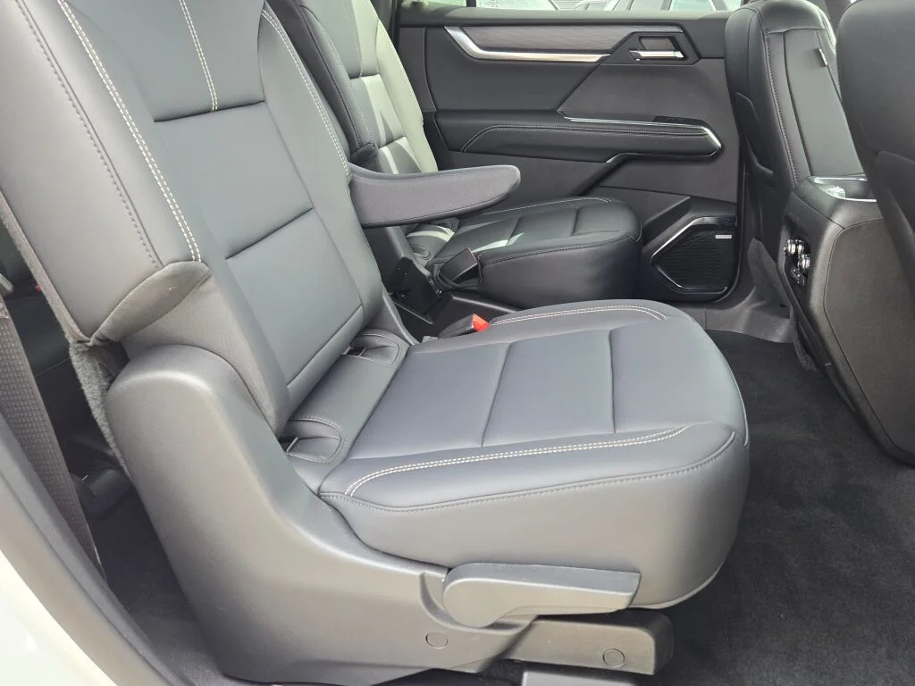 Used 2026 White GMC Elevation image 9