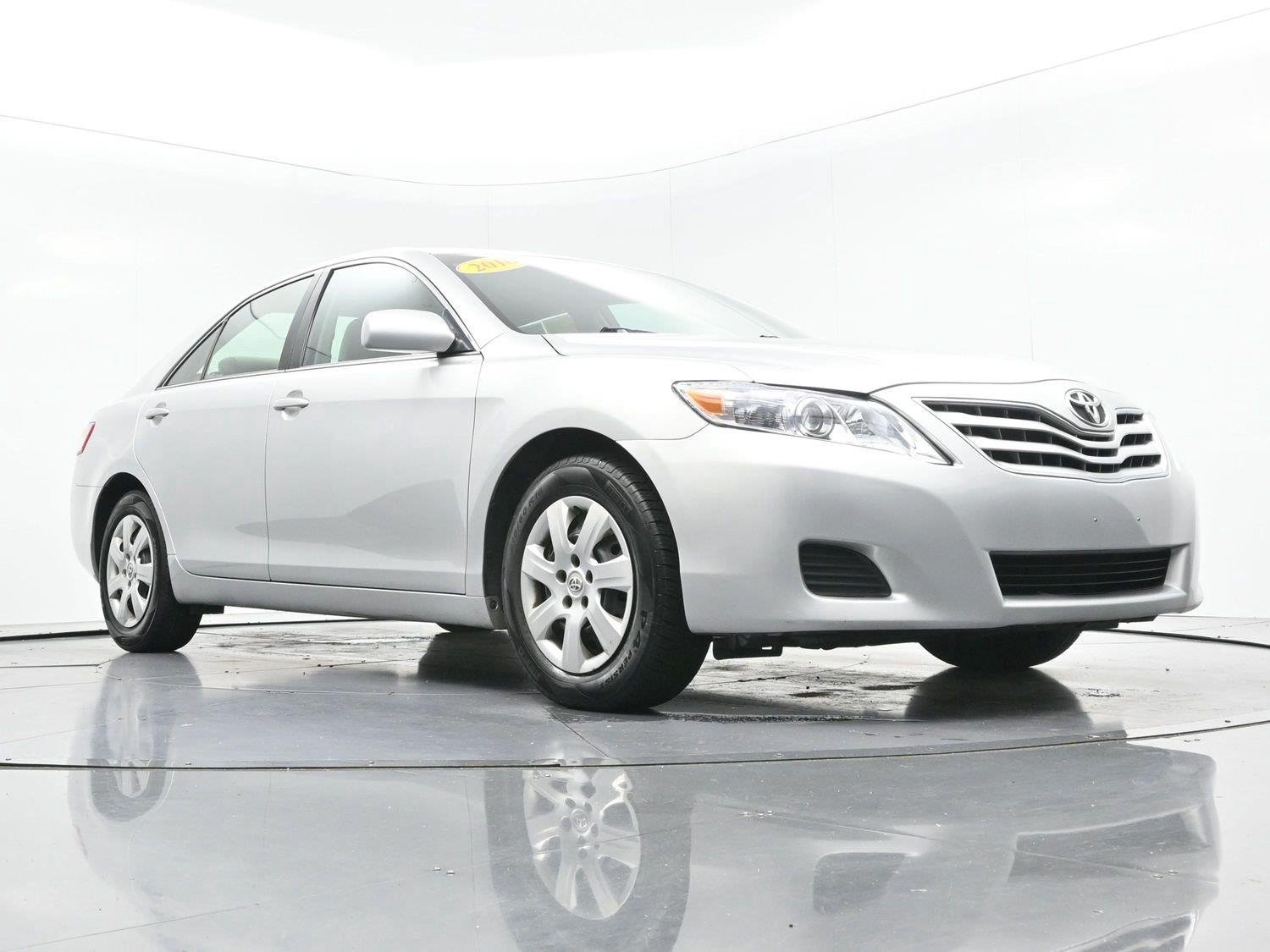Used 2010 Classic Silver Metallic Toyota LE image 38