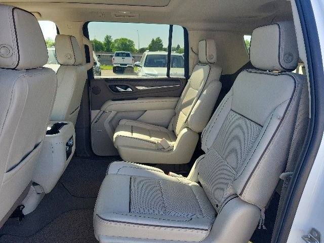 2024 GMC Yukon XL Denali - Photo 21