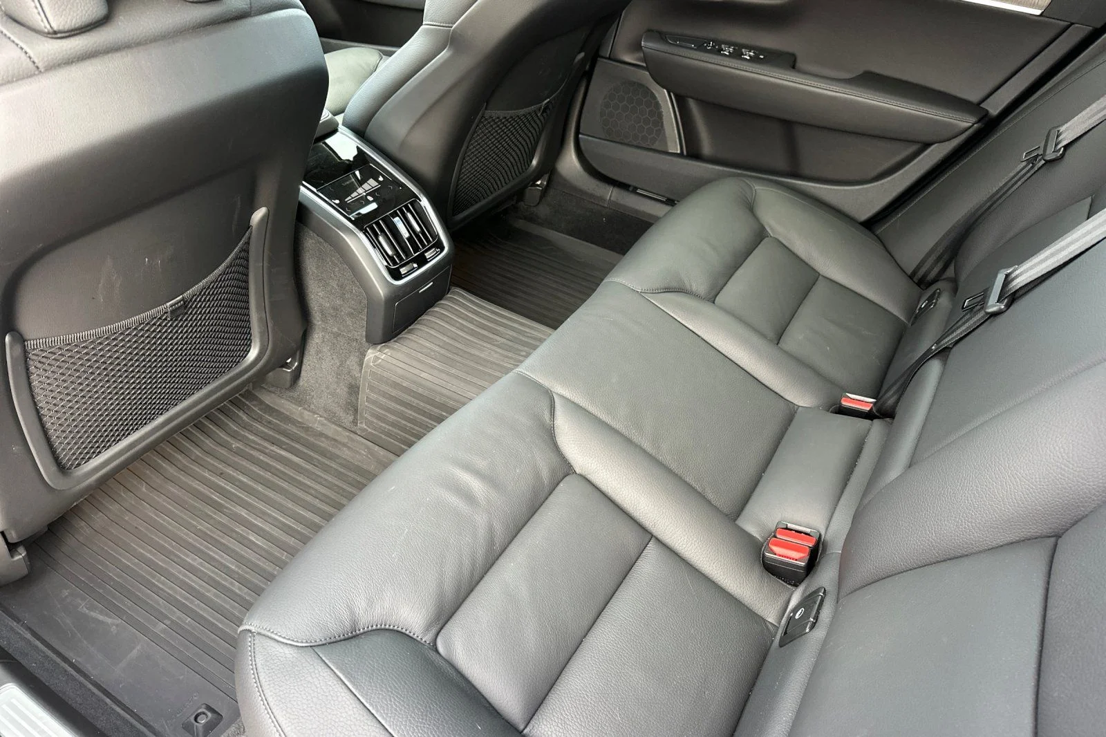 2025 Volvo S90 Plus - Photo 12