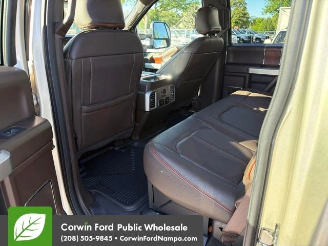 Used 2017 White Gold Metallic Ford  image 27