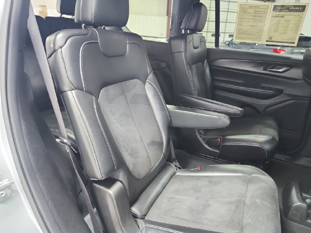Used 2023 Silver Jeep Altitude image 44