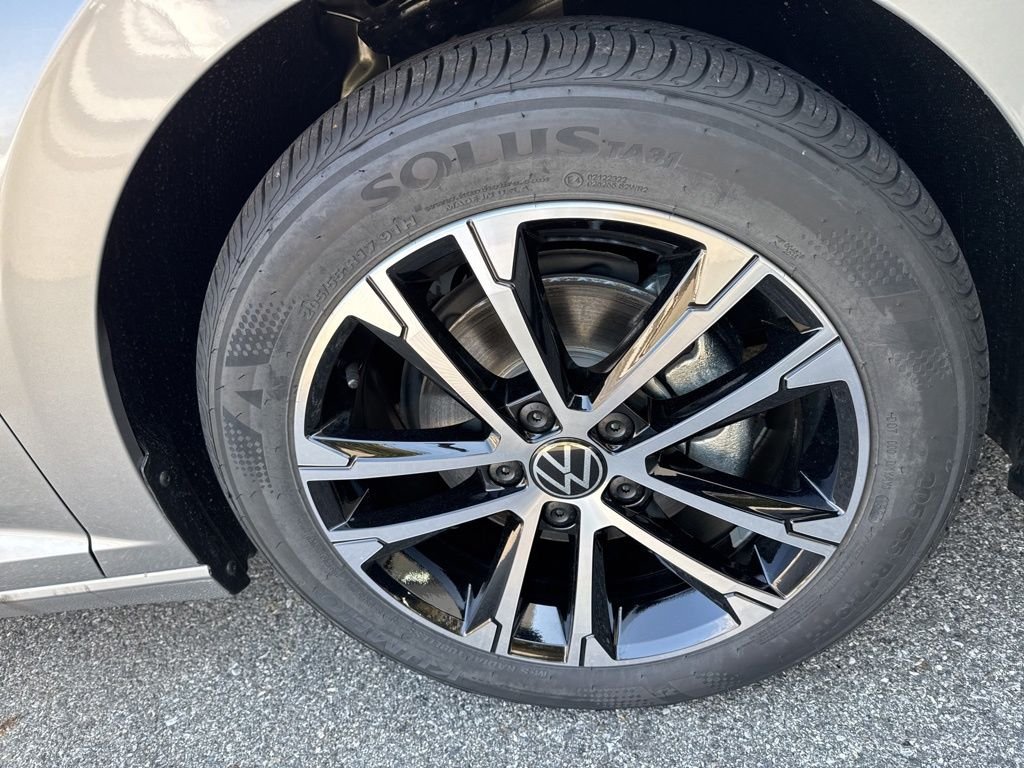 2025 Volkswagen Jetta Sport - Photo 9