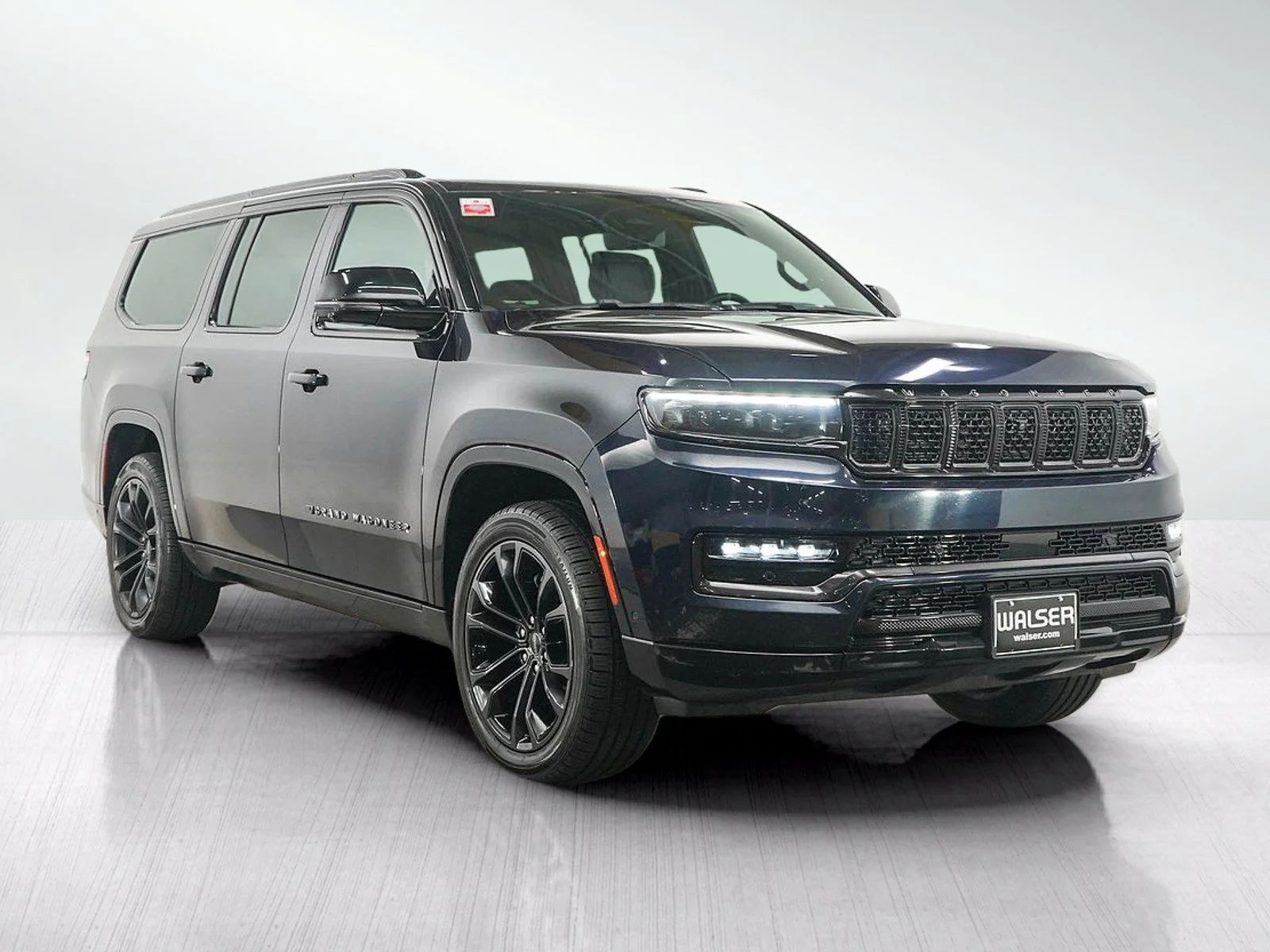 Used 2024 Midnight Sky Jeep Series II image 7