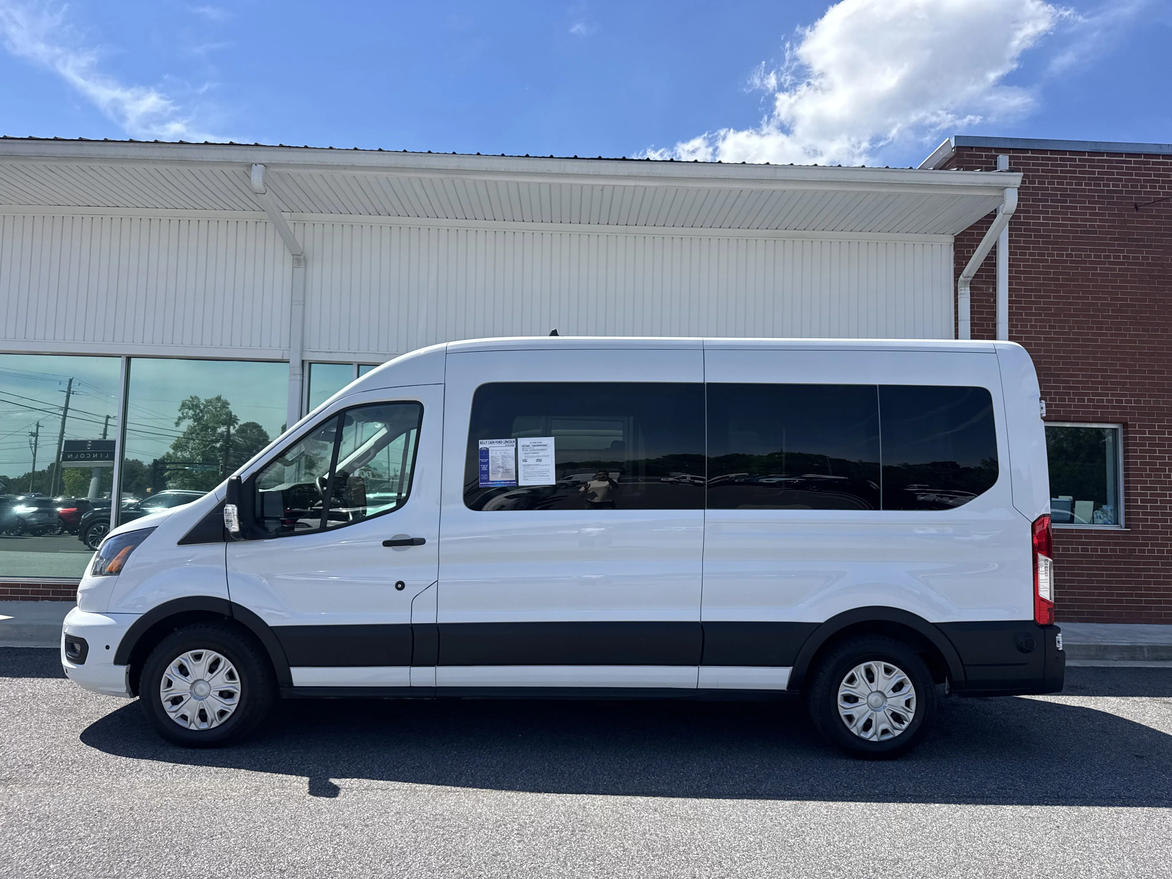 2024 Ford Transit 350 XLT Med Roof Sliding Pass. 148's photo