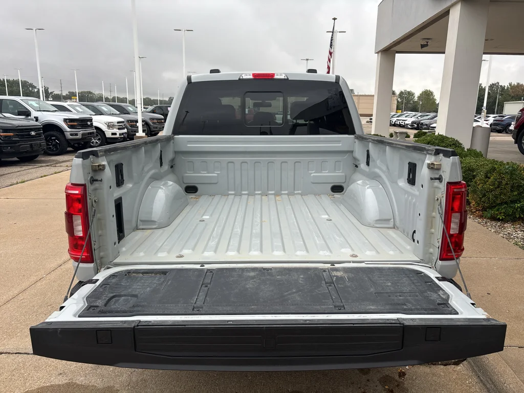 Used 2023 Avalanche Ford XLT image 9