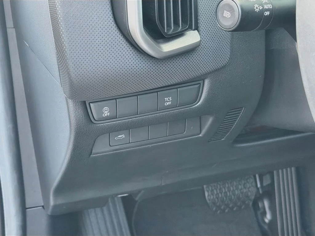 Used 2025 Wind Chill Pearl Mazda 2.5 S Premium Package image 11
