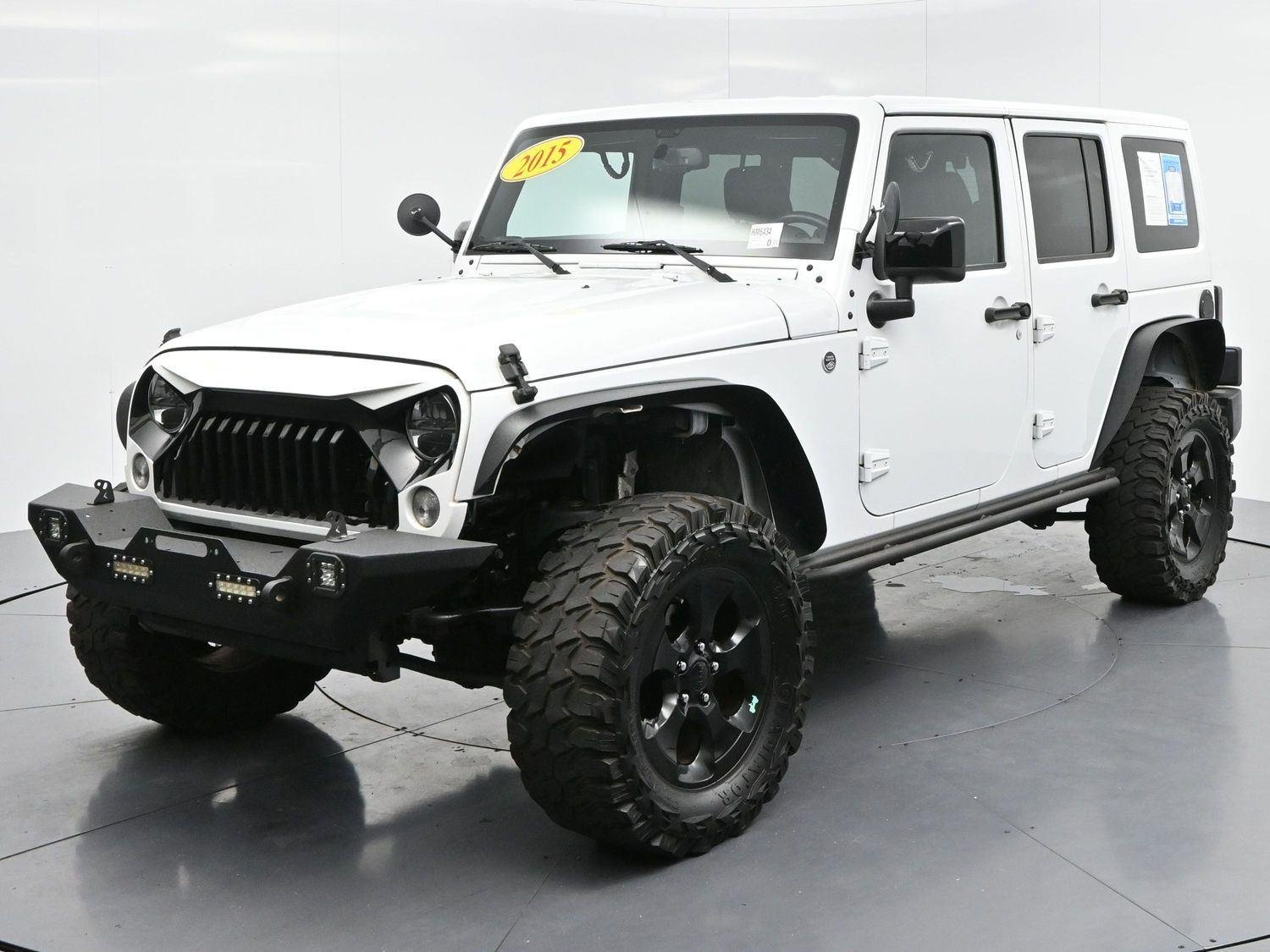 Used 2015 Bright White Clearcoat Jeep Altitude image 3