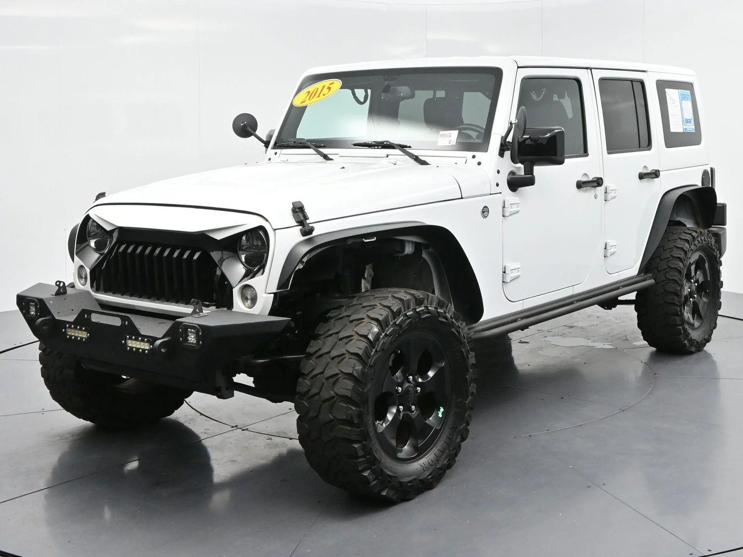 Used 2015 Bright White Clearcoat Jeep Altitude image 3