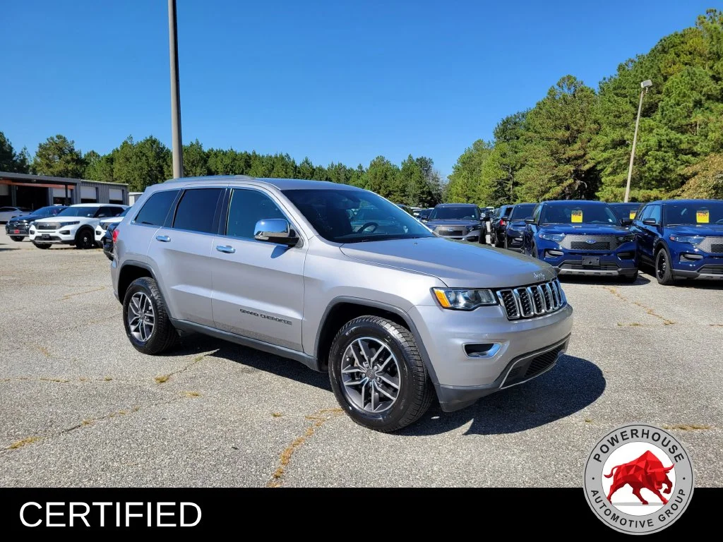 Used 2019 Silver Jeep Limited image 9