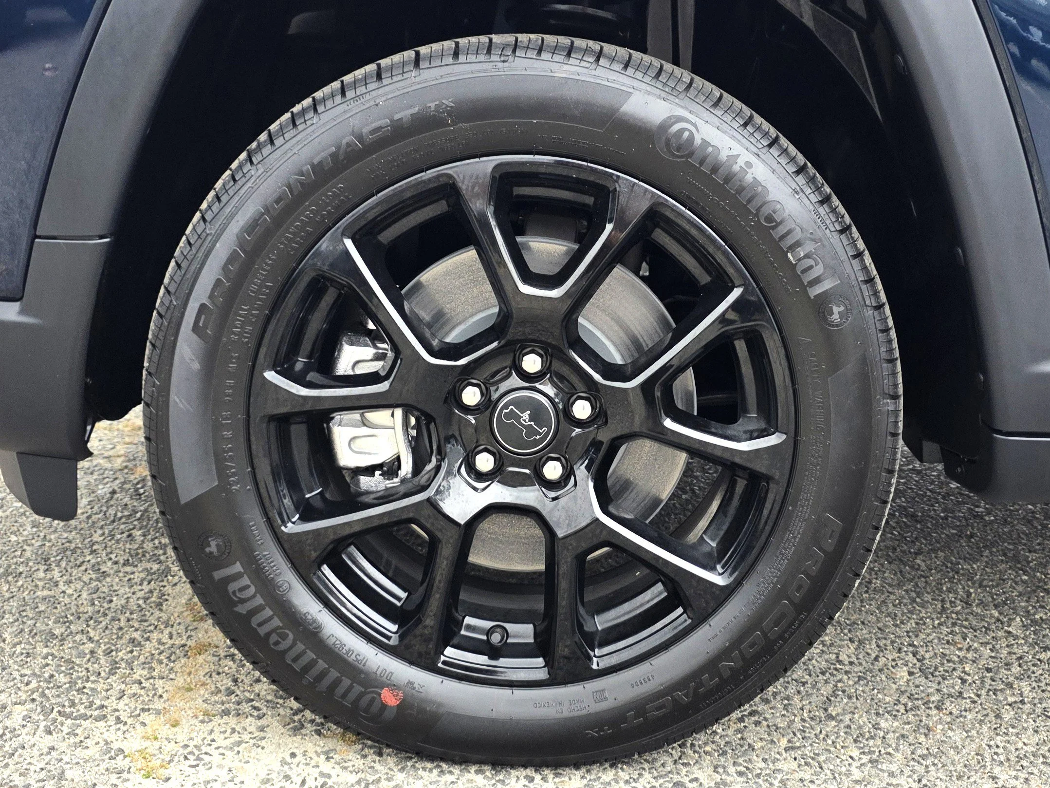 New 2026 Blue Pearl Jeep Latitude image 9