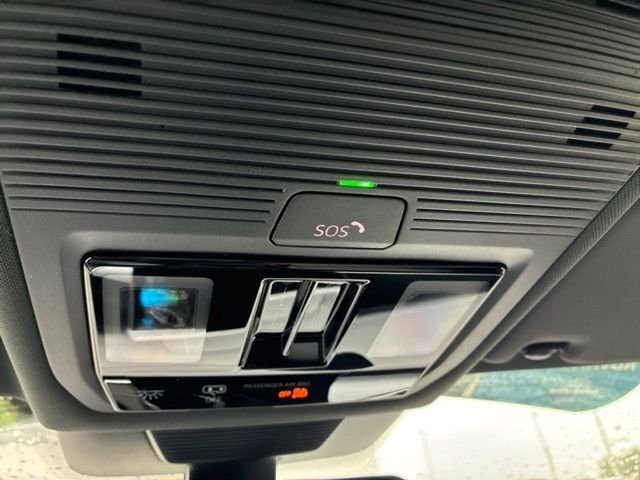 New 2026 Avocado Green W/Deep Black Roof Volkswagen SE R-Line Black image 18